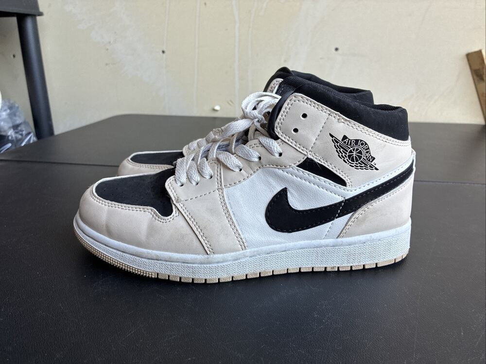 Nike Air Jordan 1 Mid Guava Ice Black White Women’s 8 BQ6472-800
